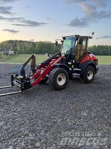 Yanmar V7 轮式装载机
