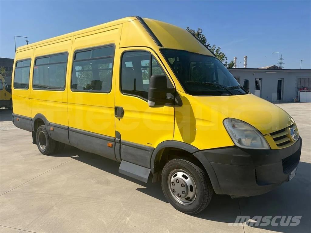Iveco A50 校车