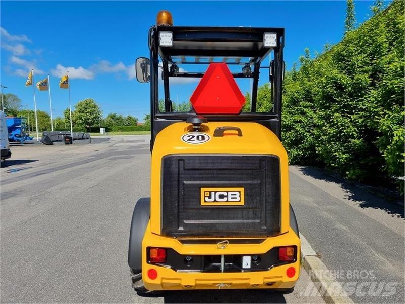 JCB 403 AGRI 小型装载机