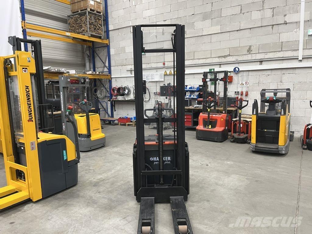 BT SWE 120 手推堆垛车