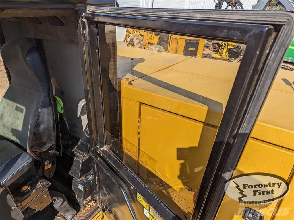 CAT 559D 筑床机