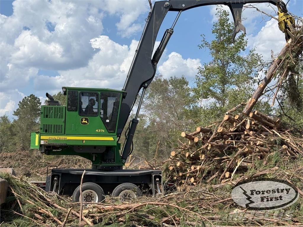John Deere 437E 筑床机