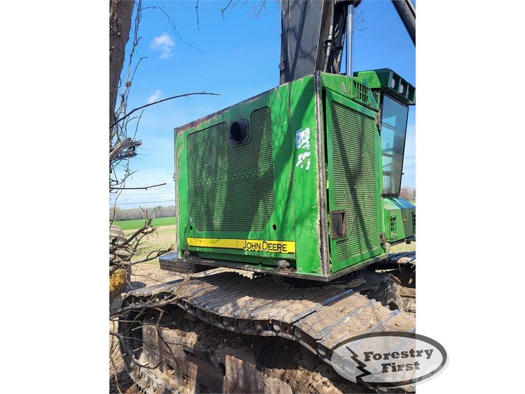 John Deere 753J 伐木机