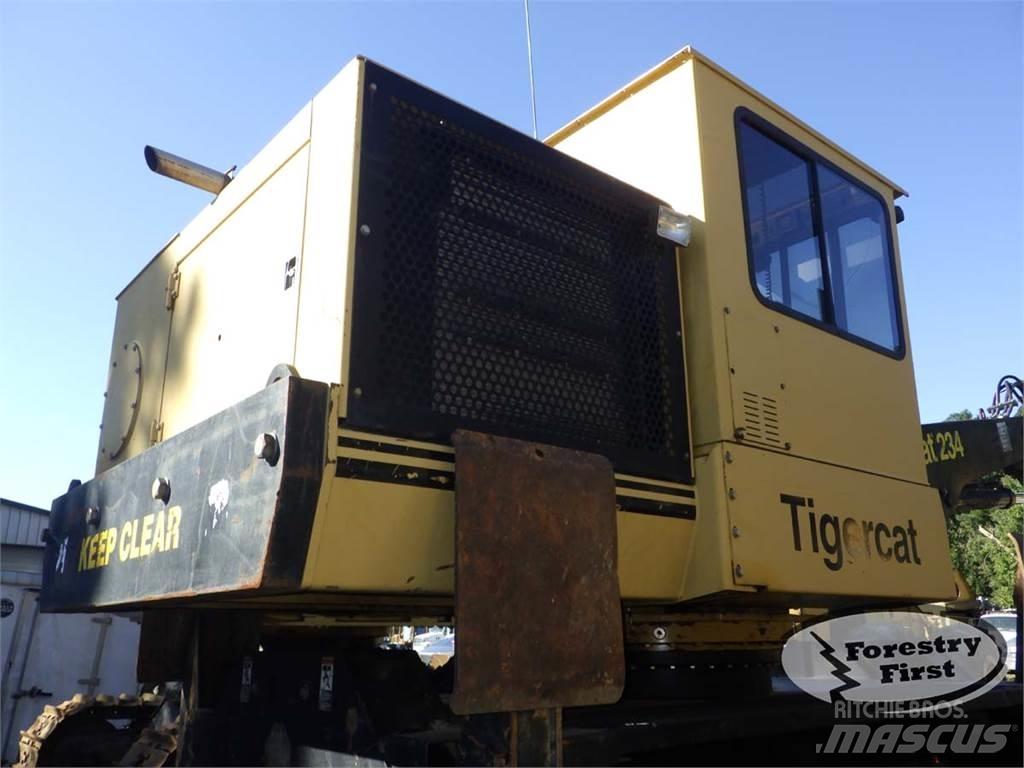 Tigercat 234 筑床机