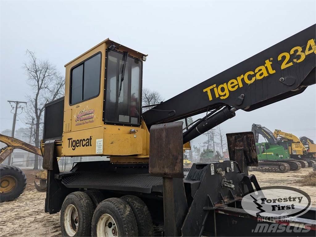 Tigercat 234 筑床机