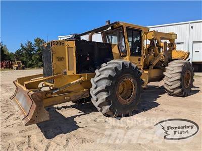 Tigercat 620E 粉碎机