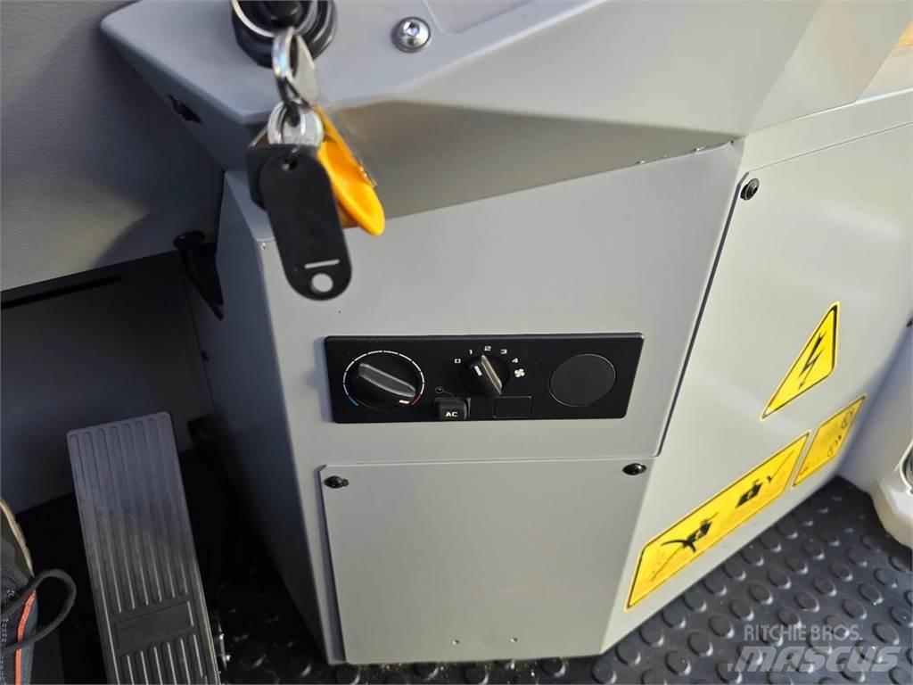 Mafi T230 码头牵引车