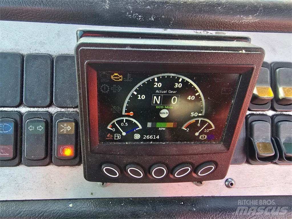 Terberg YT182 码头牵引车