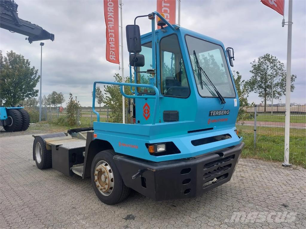 Terberg YT182 码头牵引车