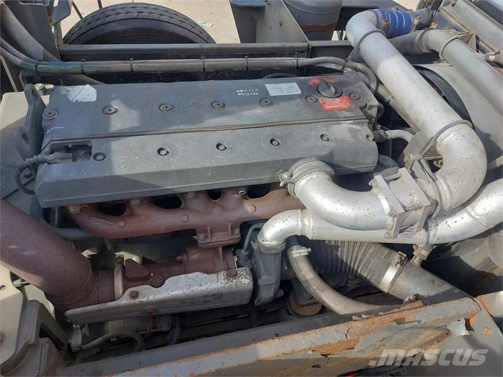 Terberg YT182 码头牵引车