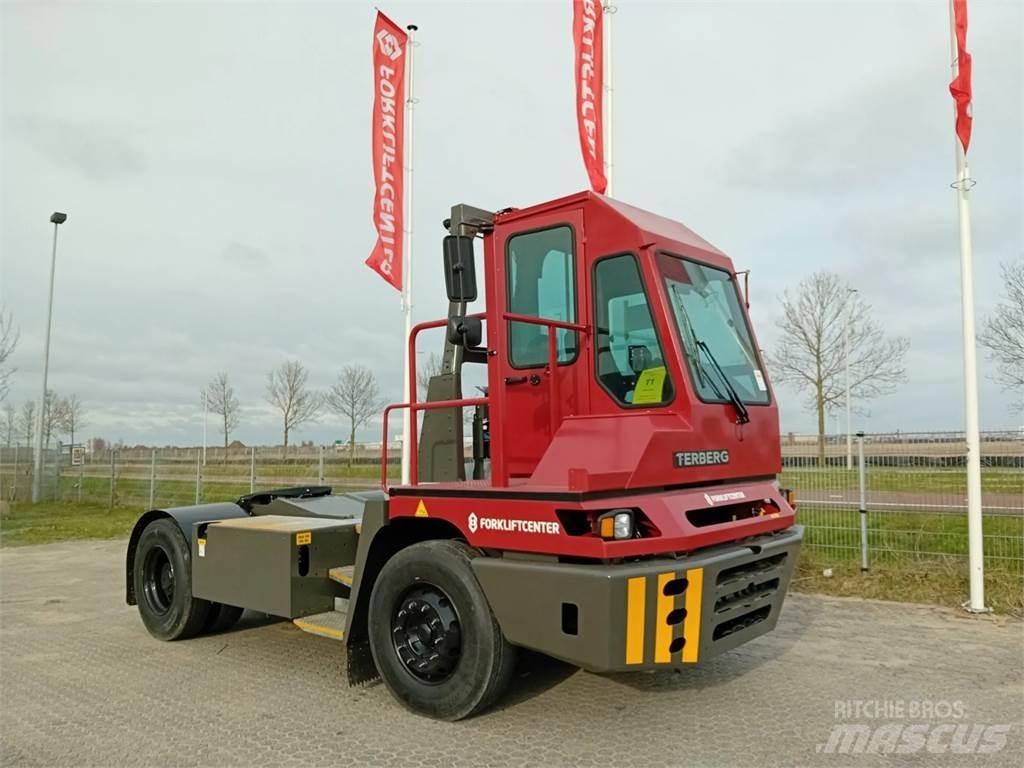 Terberg YT220 码头牵引车
