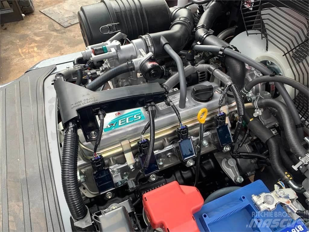 Toyota 02-8FGF30 天然气叉车