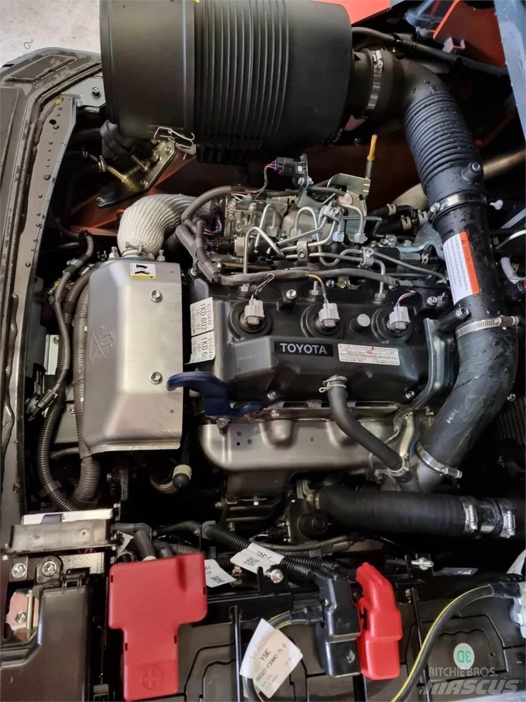 Toyota 8FD70F 柴油叉车