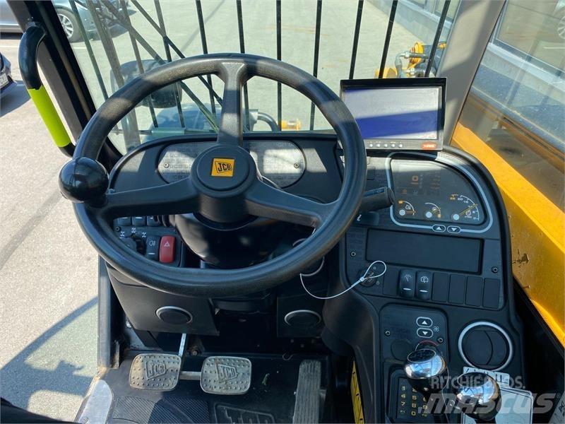 JCB 535-95 伸缩臂叉装车|叉装车