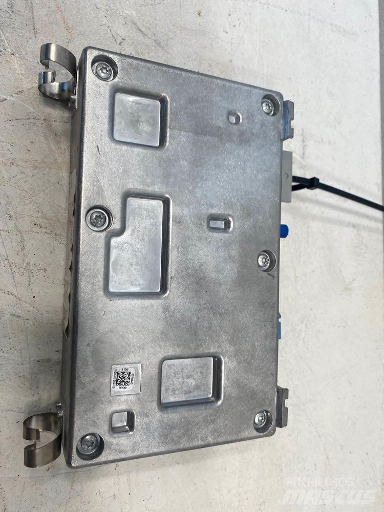 Bosch  驾驶室与内部