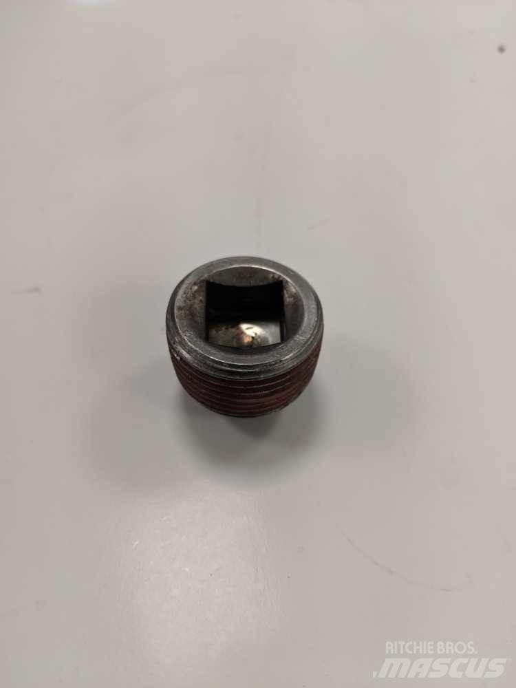 Eaton  轴