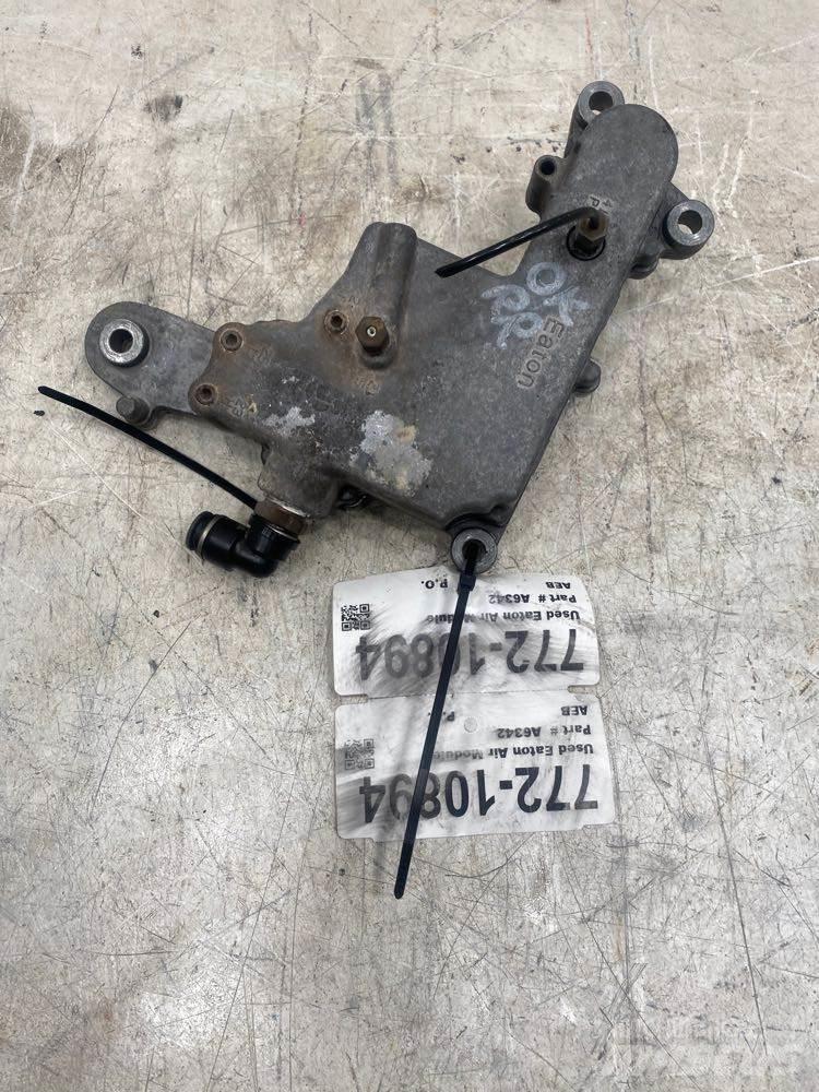 Eaton  变速器