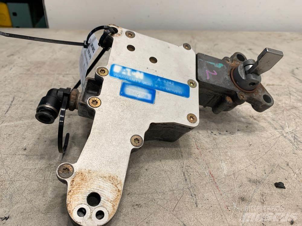 Eaton  变速器