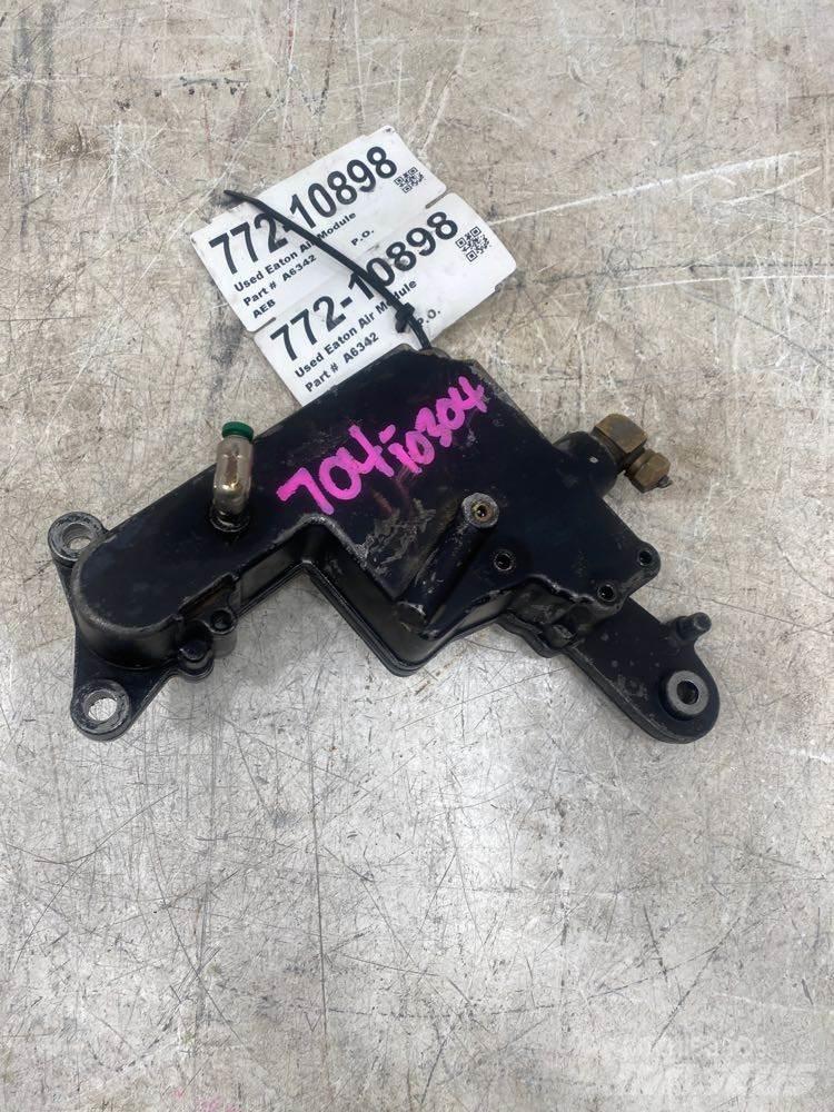 Eaton  变速器