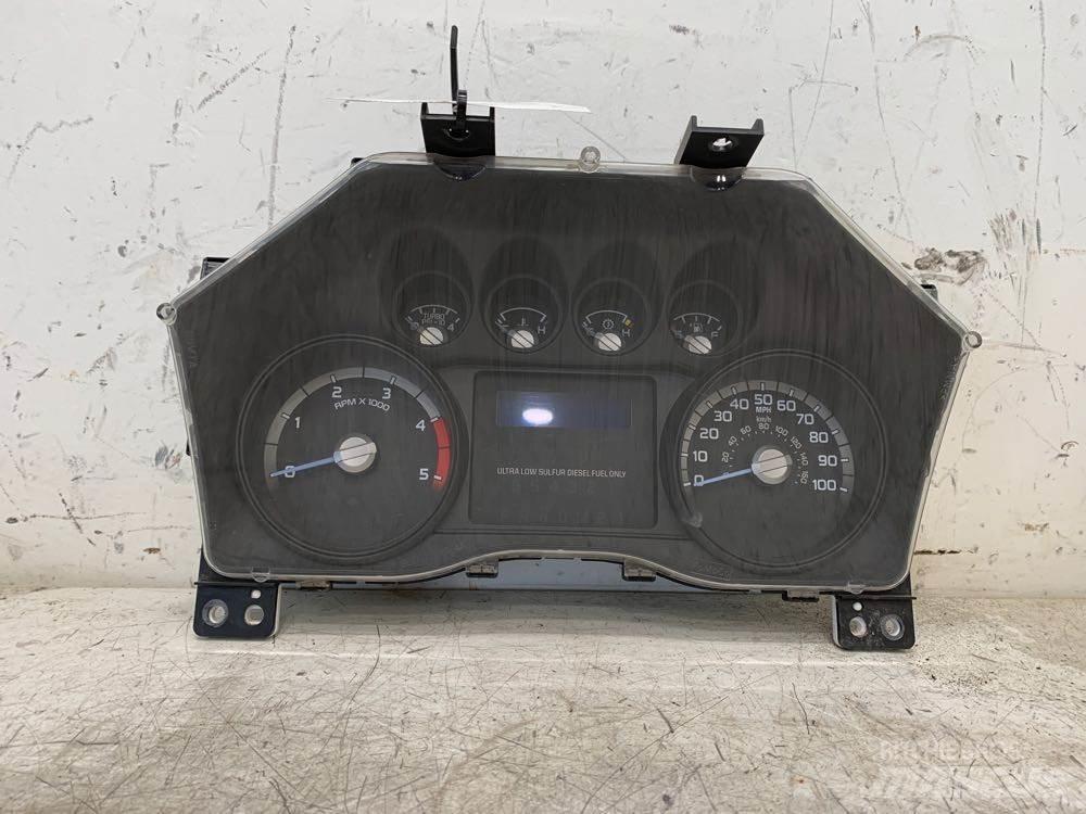 Ford F-550 运输工具-其他