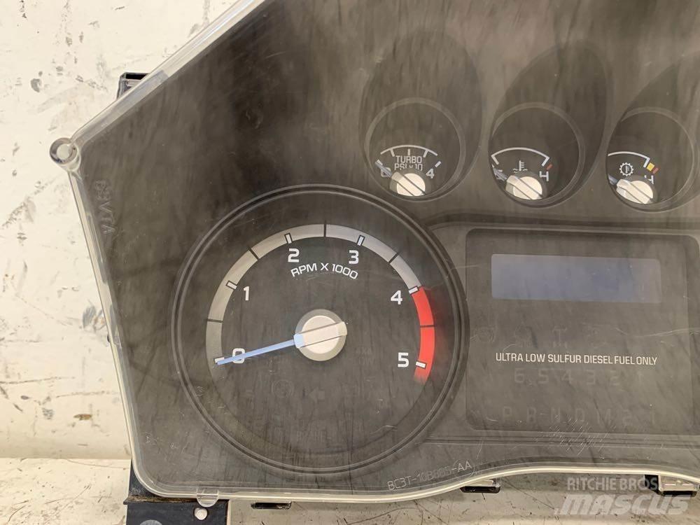 Ford F-550 运输工具-其他