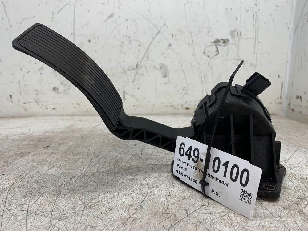 Ford F-550 运输工具-其他