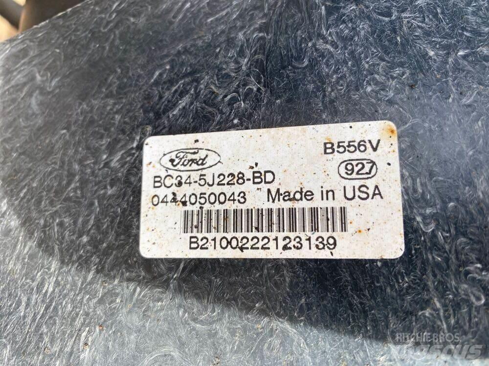 Ford F-550 运输工具-其他