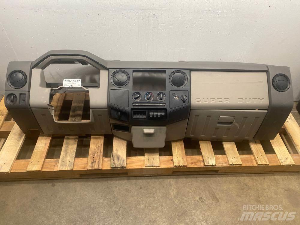Ford F450 运输工具-其他