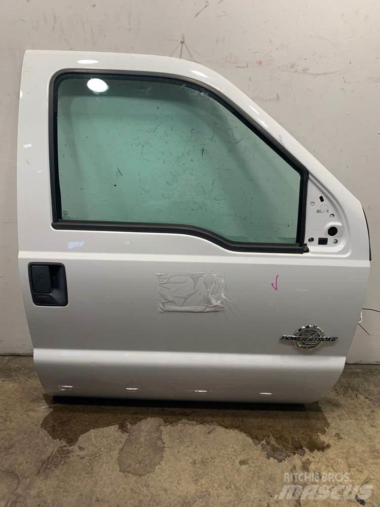 Ford F750 运输工具-其他