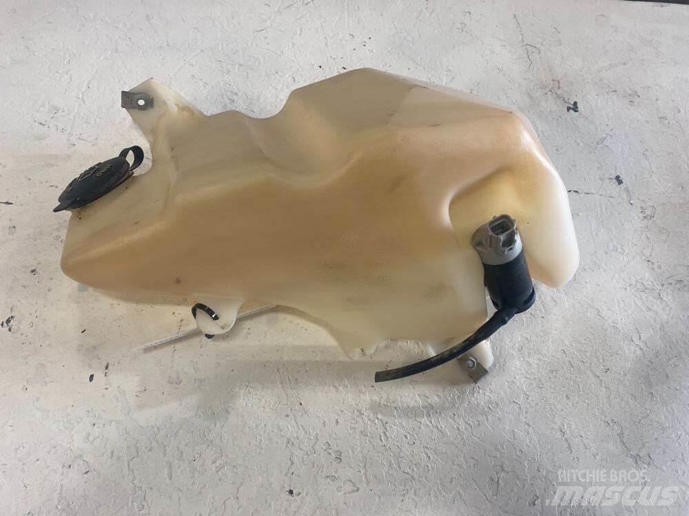 Ford F750 运输工具-其他