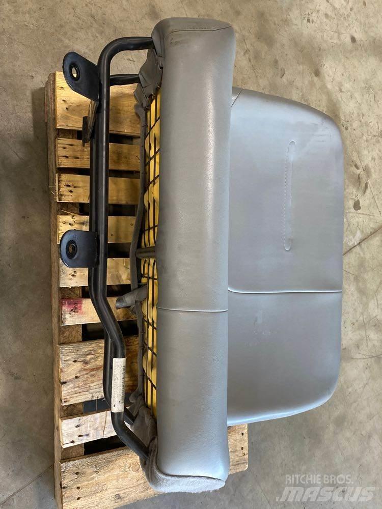 Ford F750 运输工具-其他