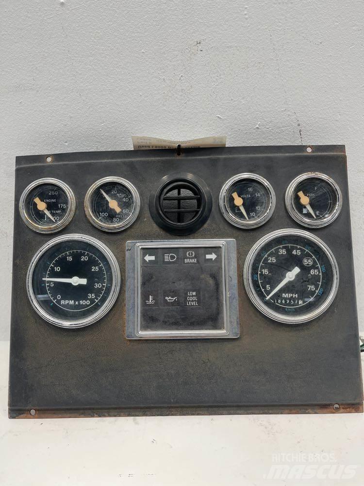 Ford L9000 运输工具-其他