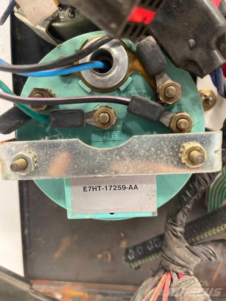 Ford L9000 运输工具-其他