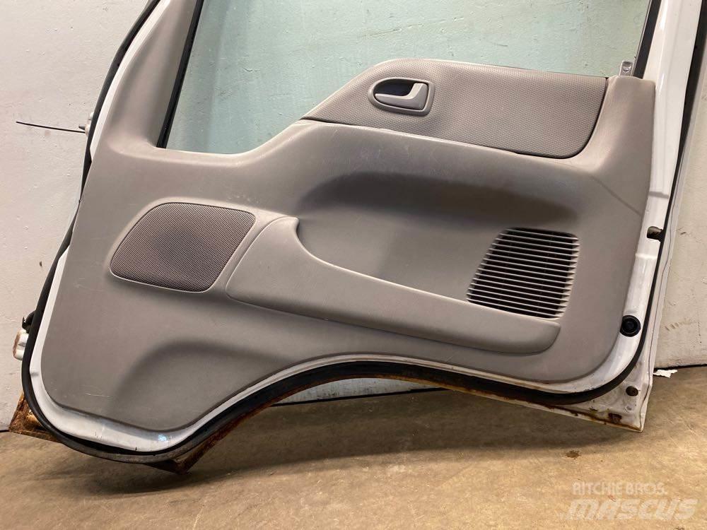 Ford LCF 运输工具-其他