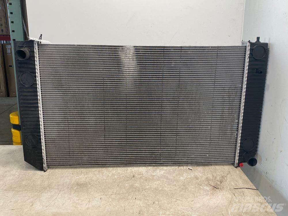 GMC C7500 散热器