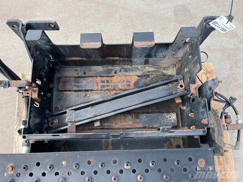 Hino 268 运输工具-其他