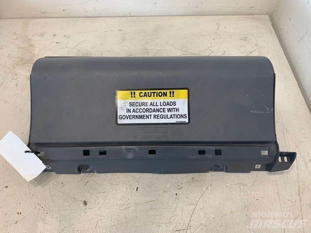 Isuzu NPR 运输工具-其他