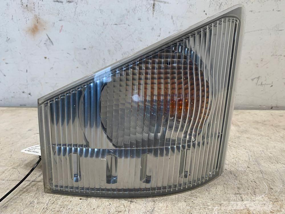 Isuzu NPR 运输工具-其他