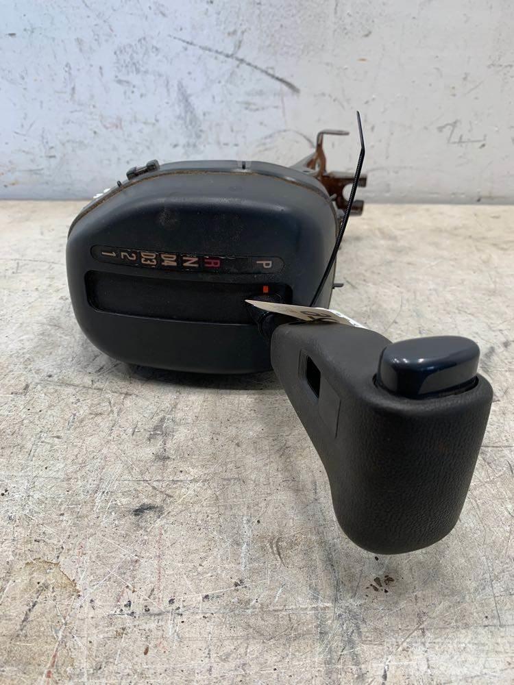 Isuzu NPR 运输工具-其他