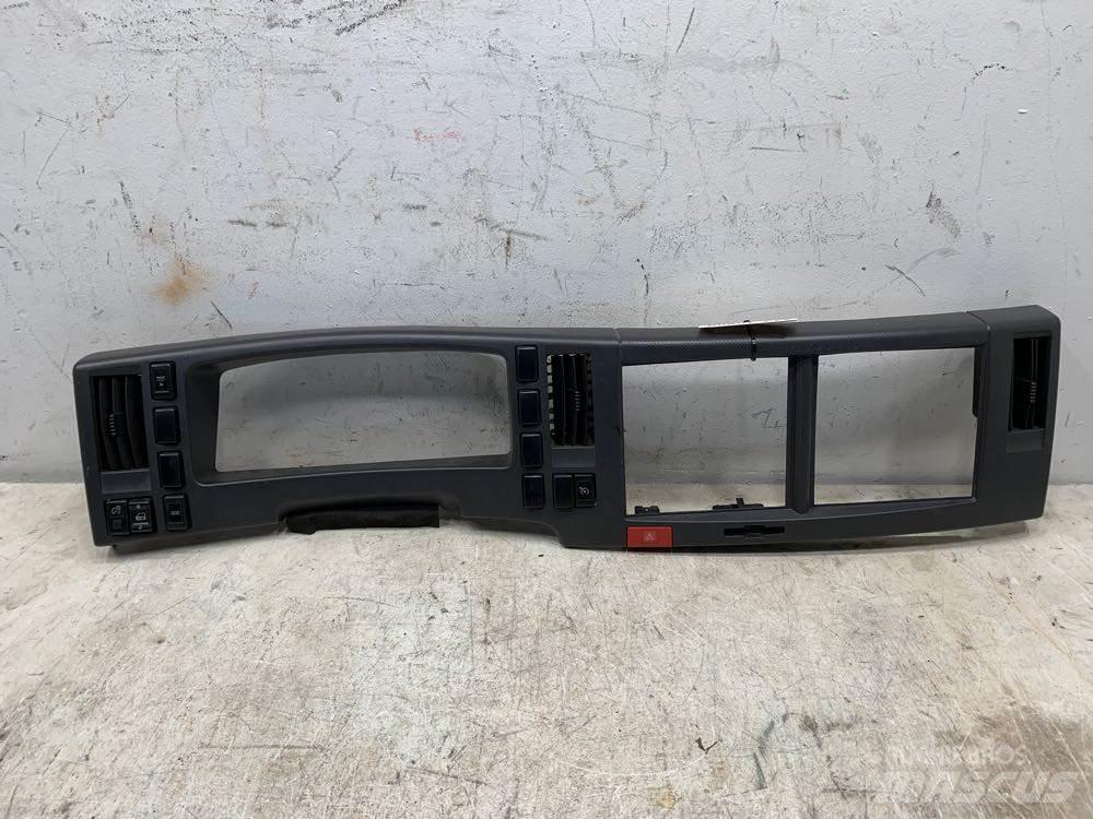 Isuzu NPR 运输工具-其他