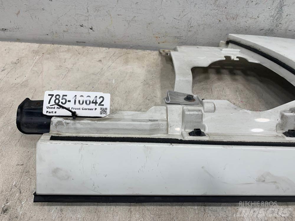 Isuzu NPR 驾驶室与内部