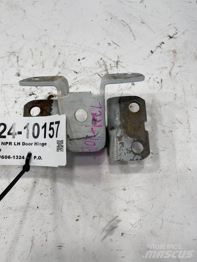 Isuzu NPR 运输工具-其他
