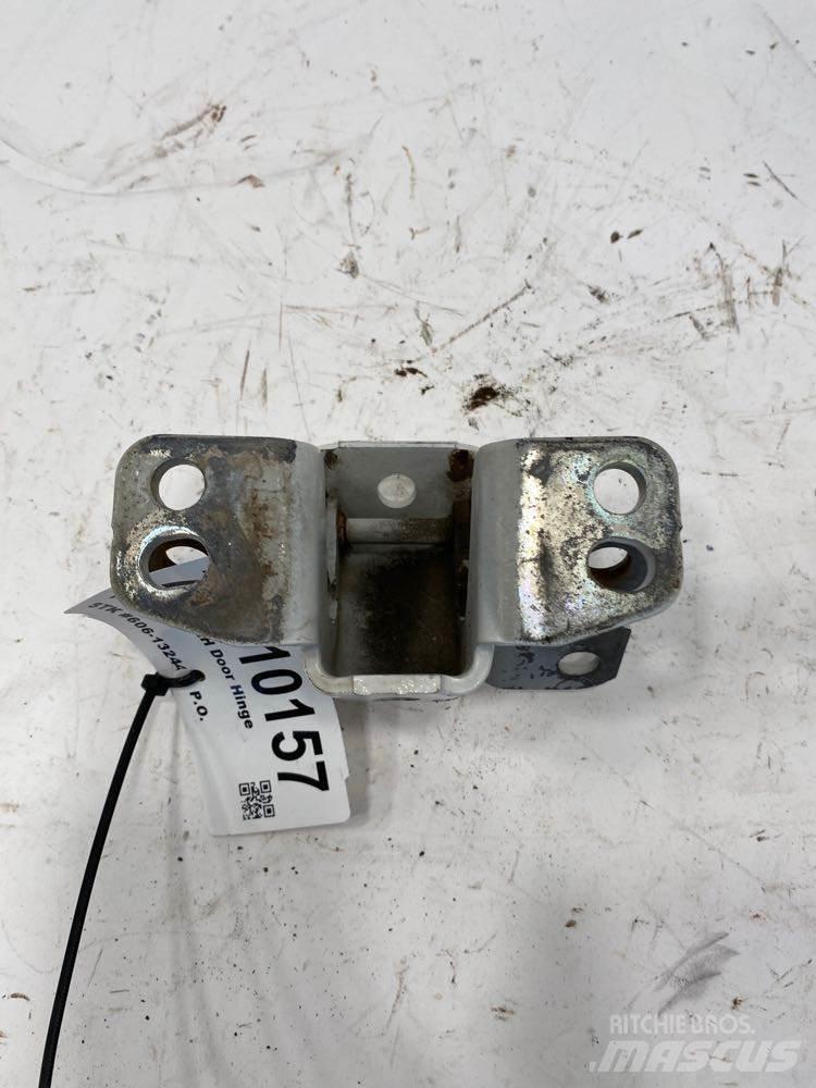 Isuzu NPR 运输工具-其他