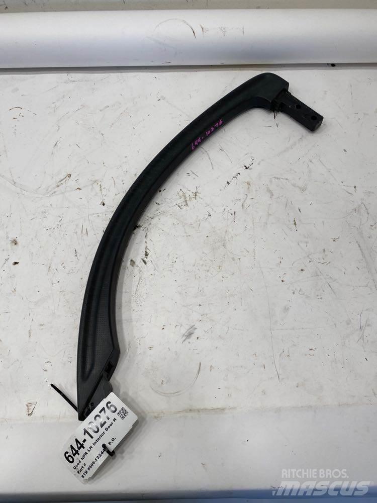 Isuzu NPR 运输工具-其他
