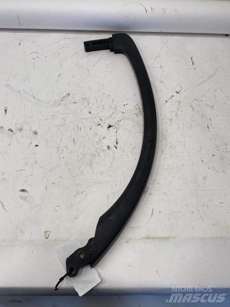 Isuzu NPR 运输工具-其他