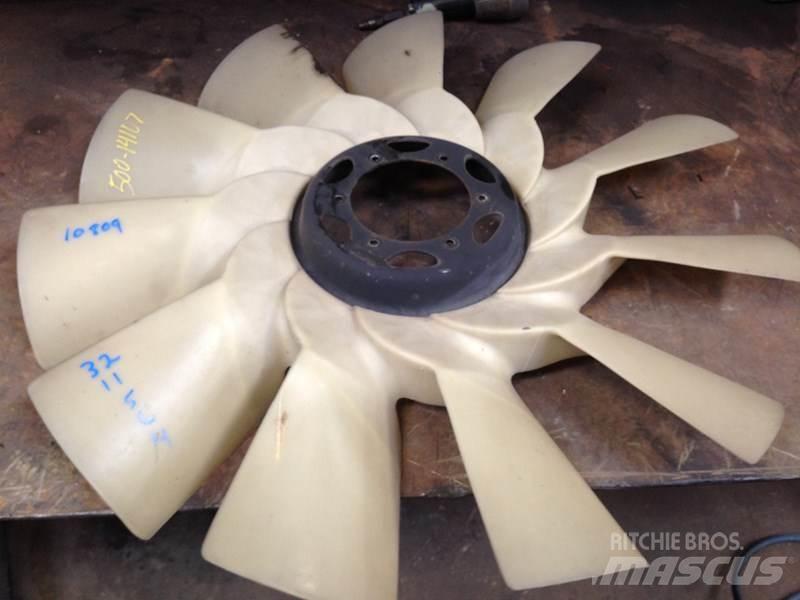 Mack  运输工具-其他