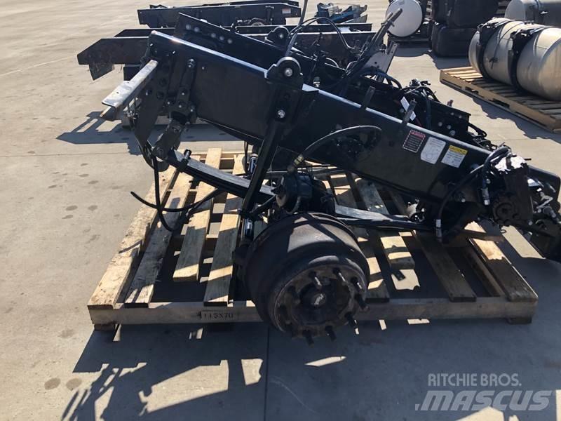 Mack  运输工具-其他