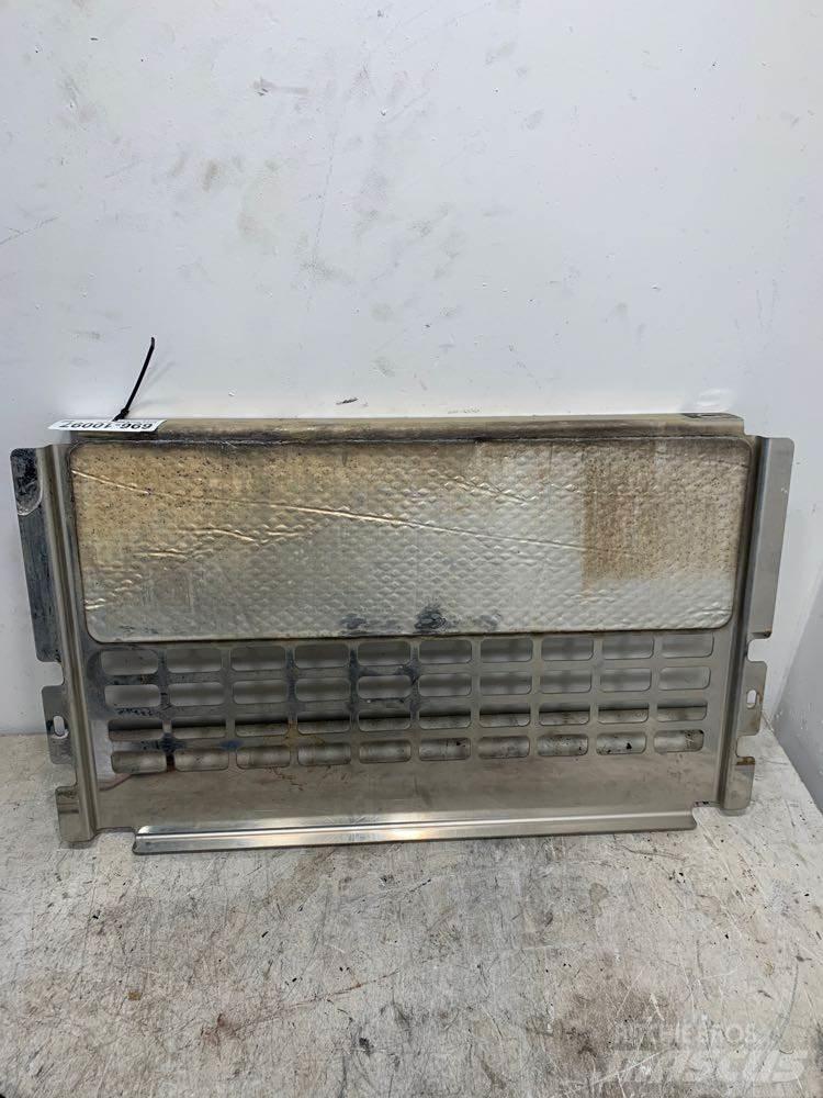 Mack  运输工具-其他