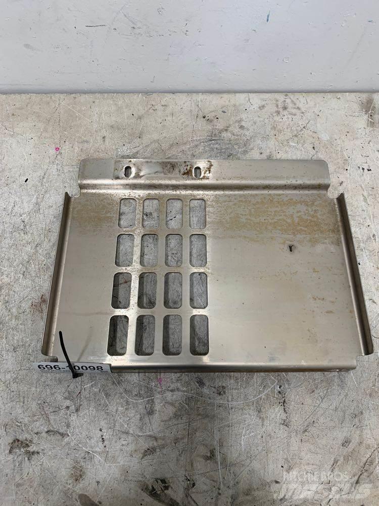 Mack  运输工具-其他