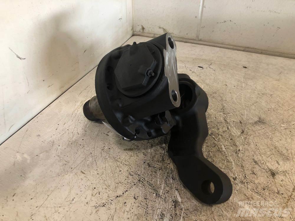 Mack  运输工具-其他